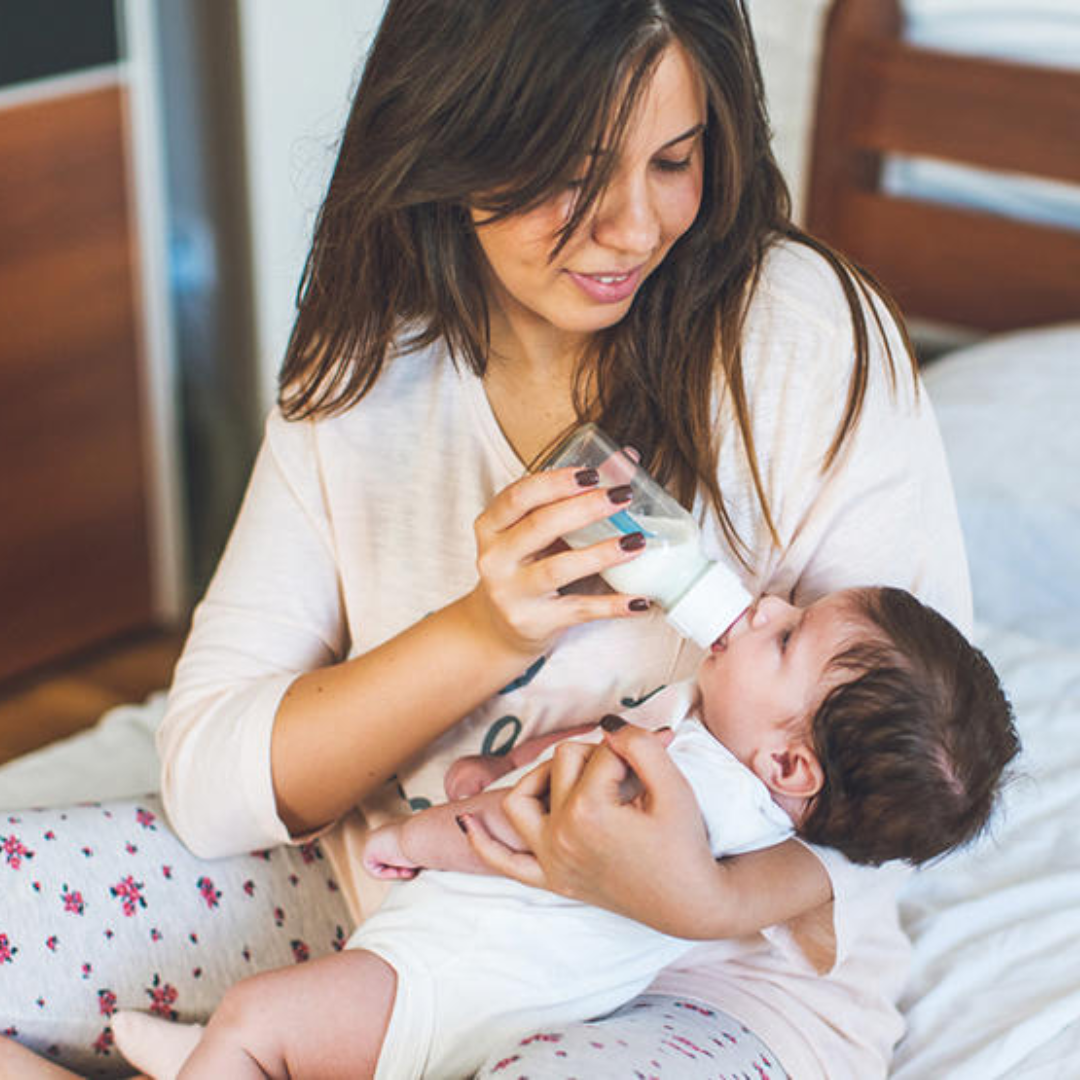 Feeding Your NewBorn A Guide to Breastfeeding, Formula Feeding and M